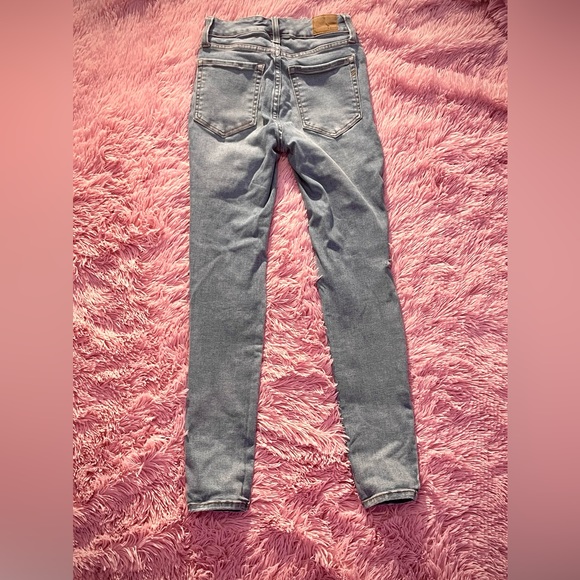 High Rise Jeans! - Picture 2 of 3